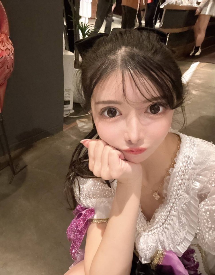 两个男人睡一个女人什么心理呢,手机免费看电影